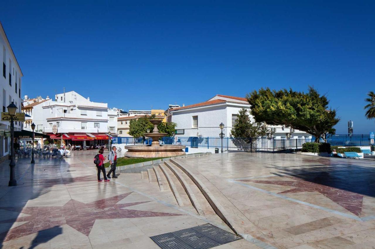 Cozy Apartment Near The Beach In La Carihuela B Torremolinos Exterior photo